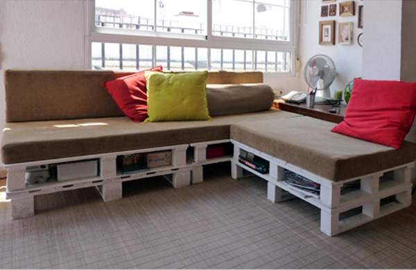 Pallet Sofa - Top-15 Examples to Inspire some ScrapHack action!