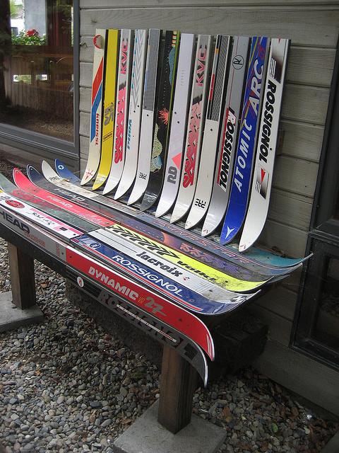 Top-5 Recycled Ski Furniture Hack Ideas - ScrapHacker.com